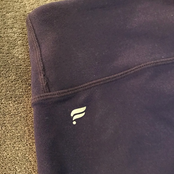 Fabletics size 4/6 Leggings Purple - Picture 3 of 3